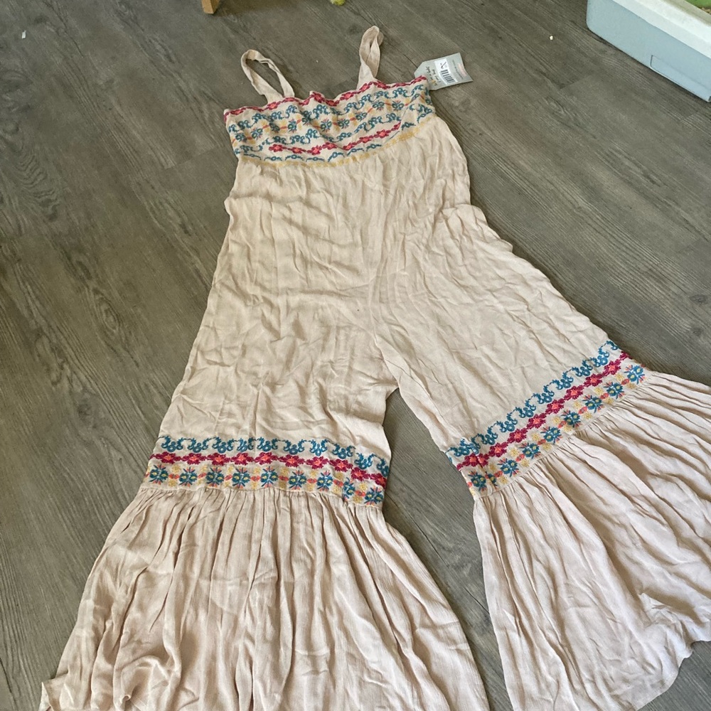 Cute romper size med NWT from boutique